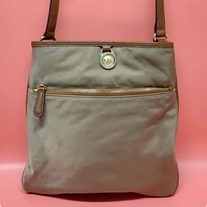 NWOT Michael Kors Jet Set Kempton Truffle Small Crossbody Bag
